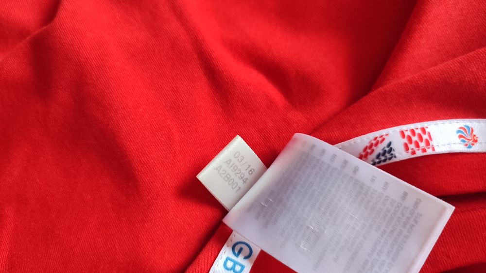 Czerwony t-shirt adidas