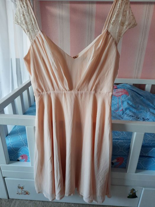 Сукня, стан нового.. Размер 16. BooHoo. Длина миди.