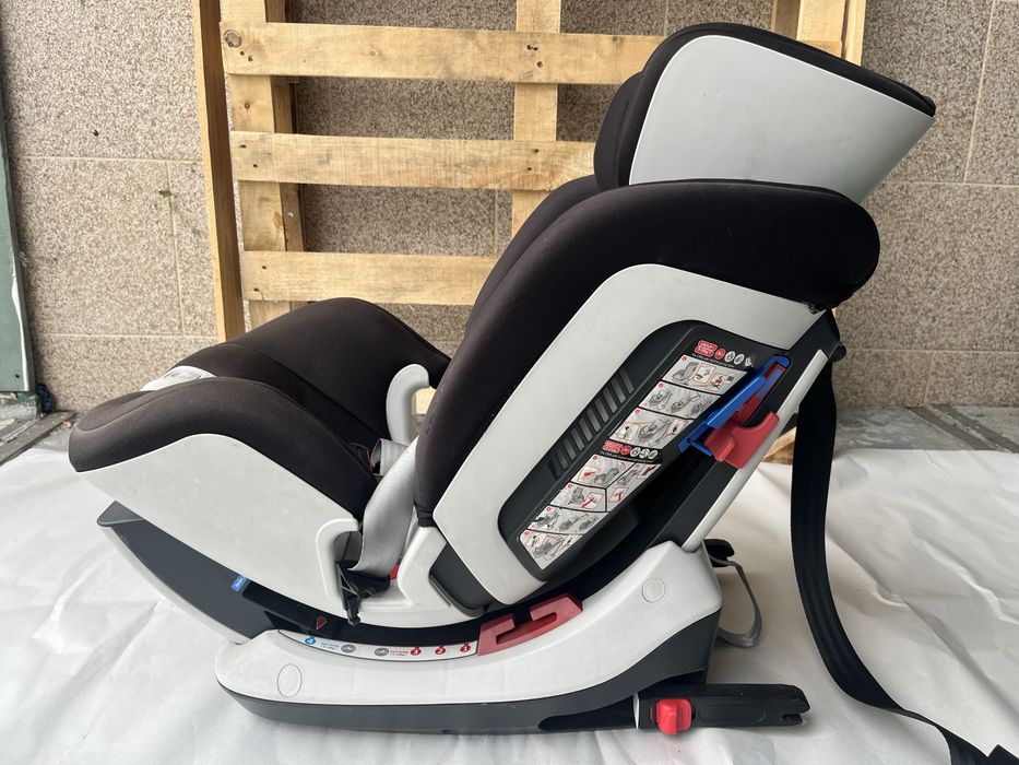 Cadeira auto group 1 go one isofix CHICCO