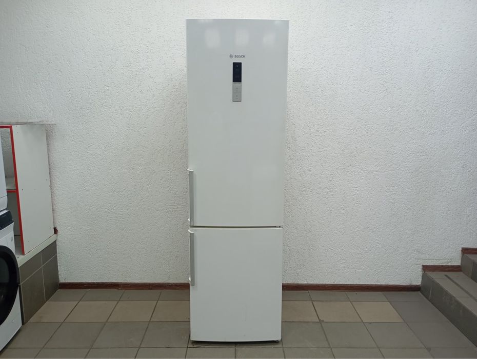 Холодильник Bosch KGN39XW32