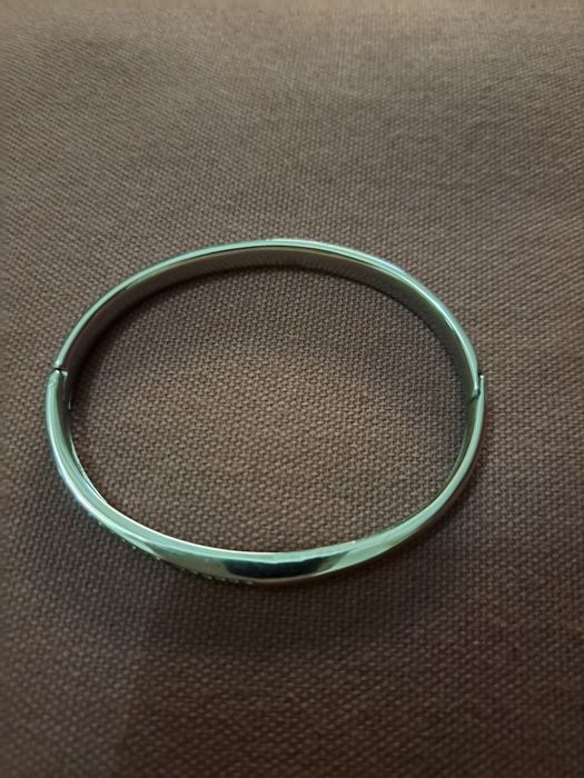 Pulseira em aço com zirconias