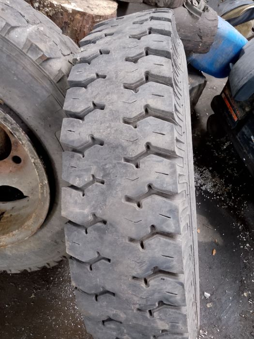 Скати шини резина  Зіл , камаз Газ Паз  трактор 9.0 R20