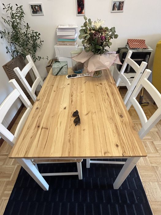 Mesa Ikea e 4 cadeiras