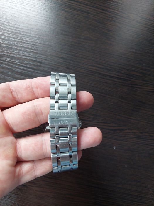 Часы Tissot Couturier Quartz T035.410.11.031.00 годинник швейцарський