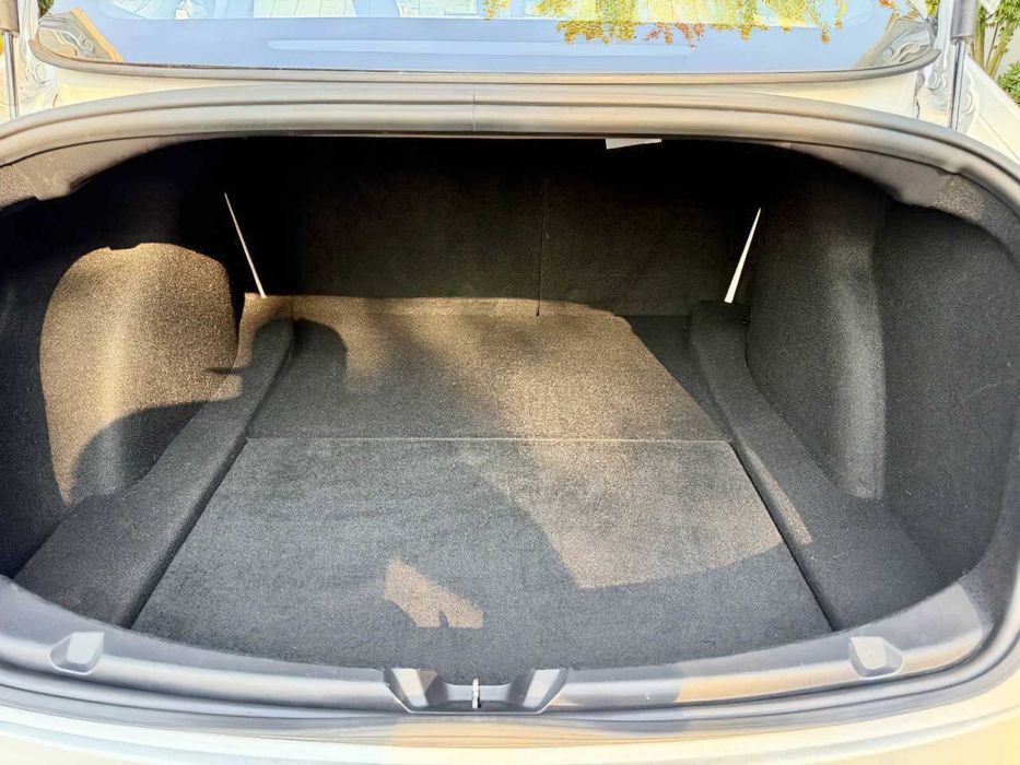 Tesla Model 3 Long Range      2019