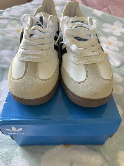 Adidas Samba Preto e branco. Novo na caixa. T42