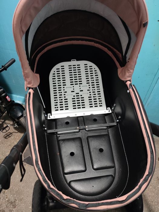 Універсальна коляска 2 в 1 Roan Bass Next