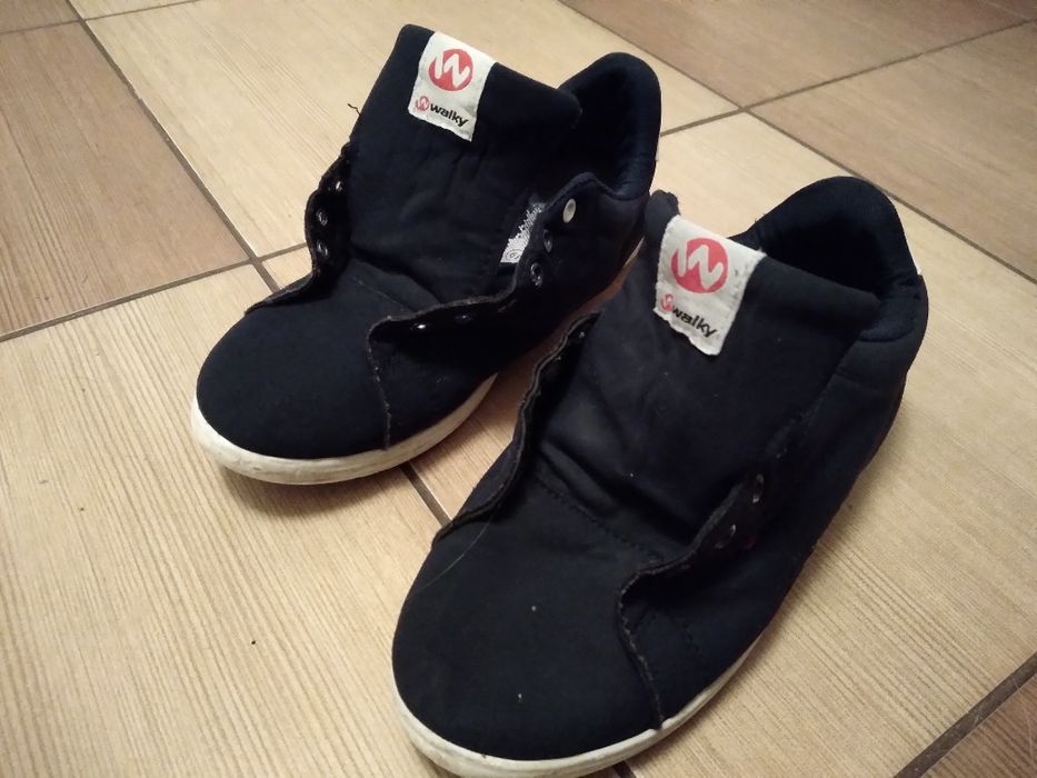 Buty tenisowki granatowe chłopięce 39