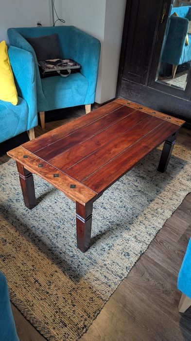 Stół drewniany niski