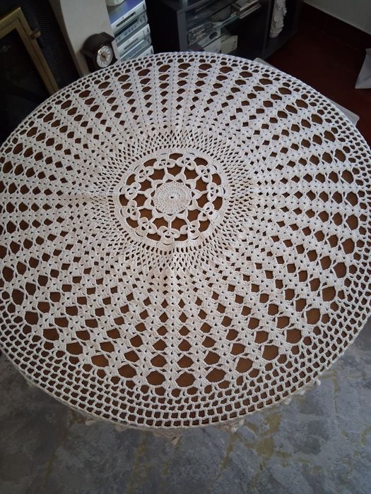 Capa para mesa em crochet