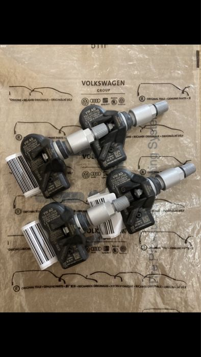 Датчики давление шин VW VAG Фольцваген 5Q0907275B  5Q0907275F