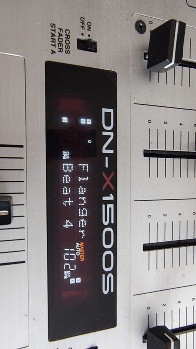 Zestaw DJ Denon mikser i dwa odtwarzacze CD z MP3