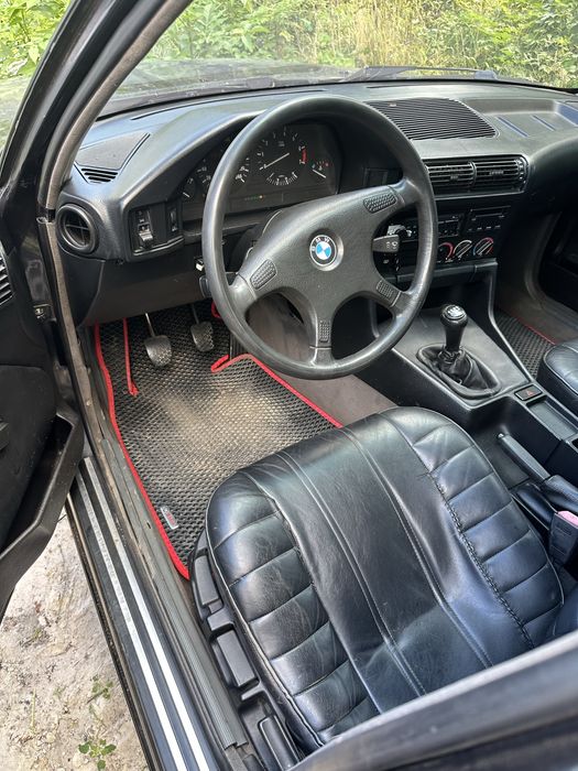 Продам BMW 520 e34