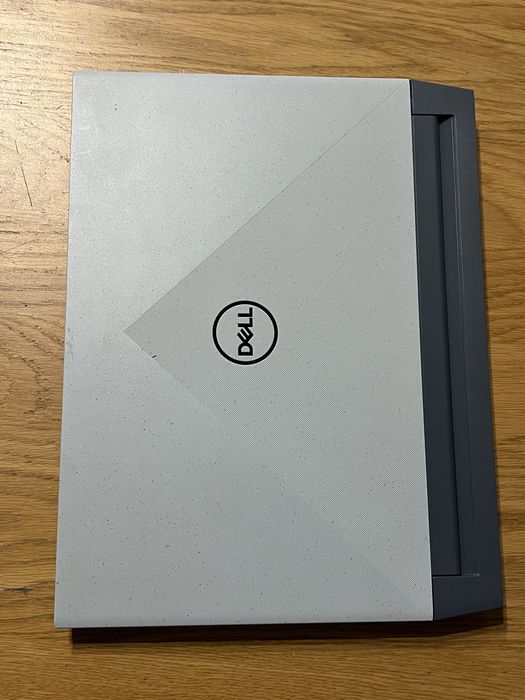 Laptop Dell G15 5515 Ryzen 5 / 16GB /SSD 512GB / RTX 3050 15,6 Win 11