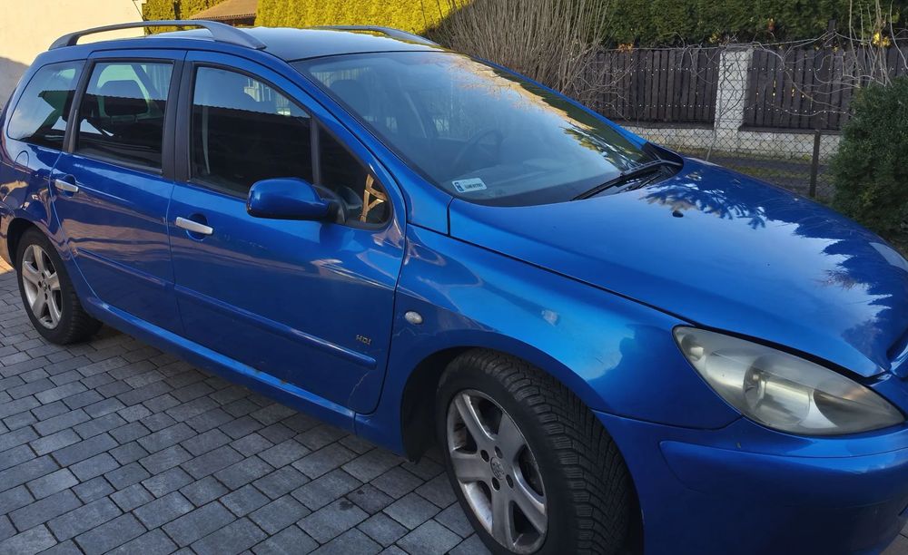 Peugeot 307 Peugeot 307 SW 2.0 HDi 136 KM (2005), 5+2, panor. dach, hak