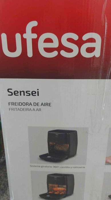 Air Frayer como nova cafeteira Nova e mesa de centro  como Nova