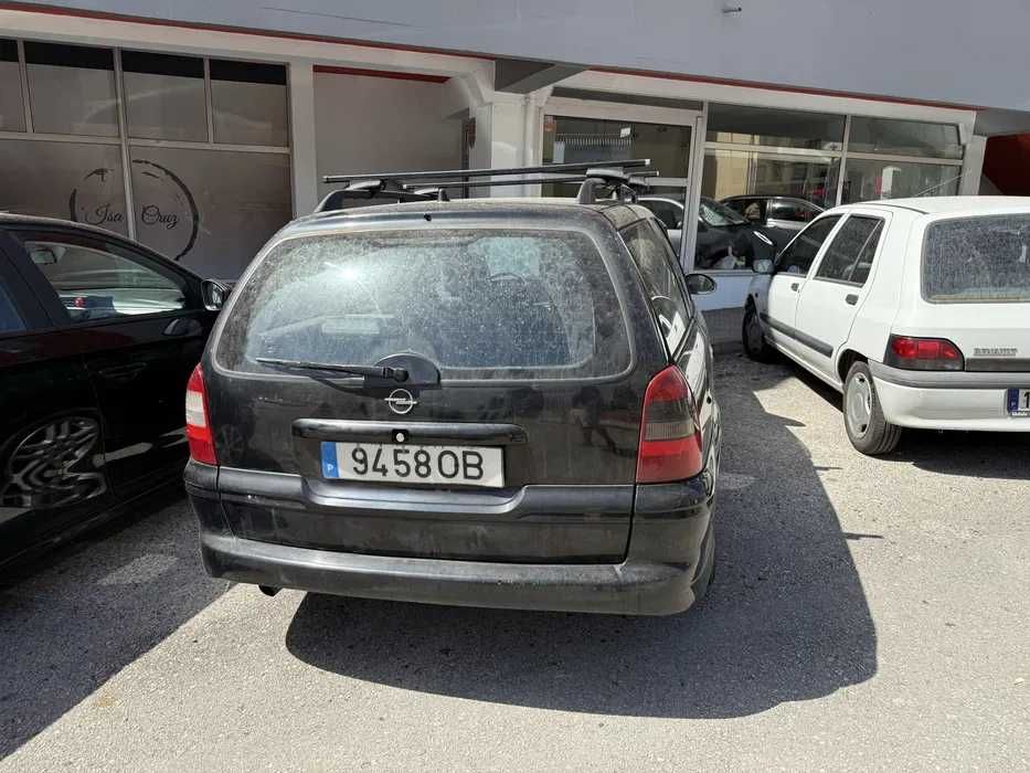 Opel Vectra B Caravan 1.6 16V (Versão Sport) de 1999.