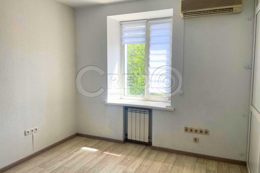 Продаж торгово-офісного приміщення, 351 кв.м