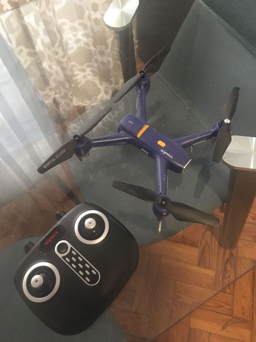 Drone marca  SYMA gps