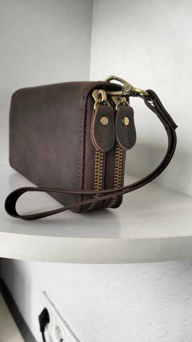 Мужской, качественный клатч из натуральной кожи в винтажном стиле.