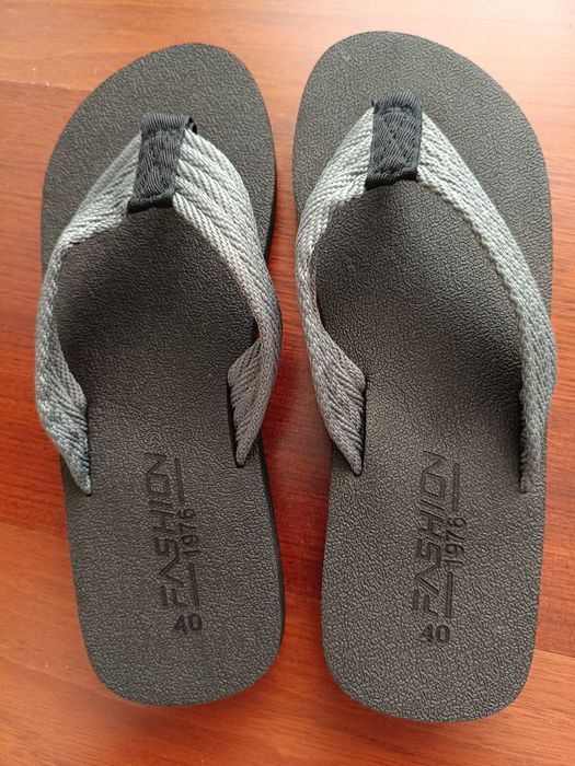 Chinelos novos, 9€