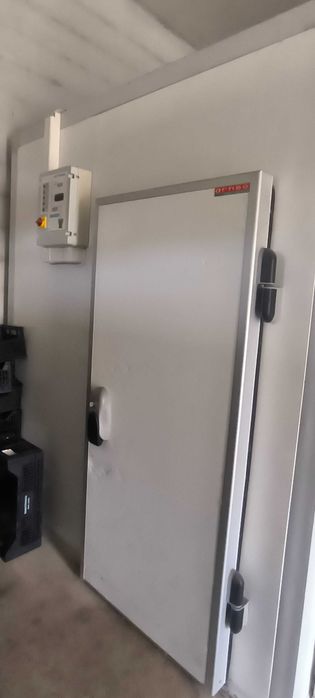 Sistema de fertirrega/hidroponia +sistema de frio industrial+mesa+caixas+carrinhos de colheita+carriho de transporte+impressora térmica