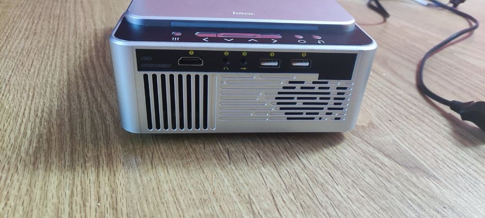 Портативний проектор HOCO DI08