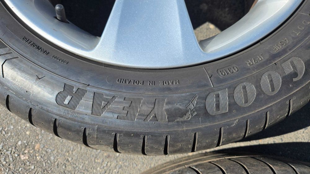 Koła letnie 16 cali Skoda Superb felgi aluminiowe opony 205/55R16