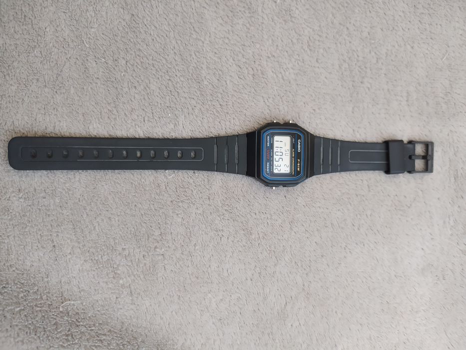 Oryginalny klasyczny zegarek Casio F91w.