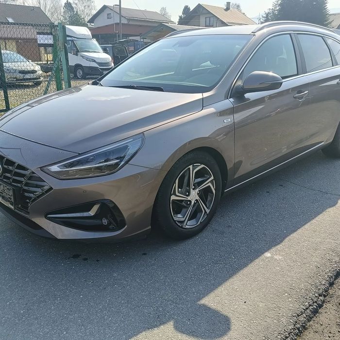 Hyundai I30 1.5 turbo benzyma 160 ps mild hybryda automat
