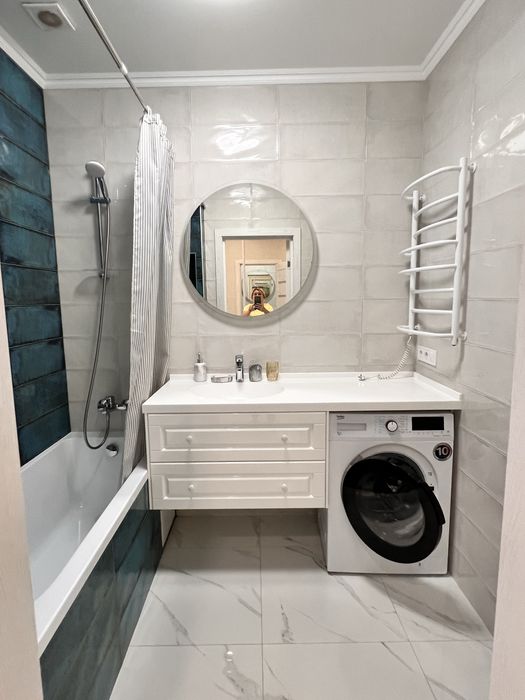 Сдам стильную белоснежную 2-х комн кв. Аркадия. Прямой вид на море.