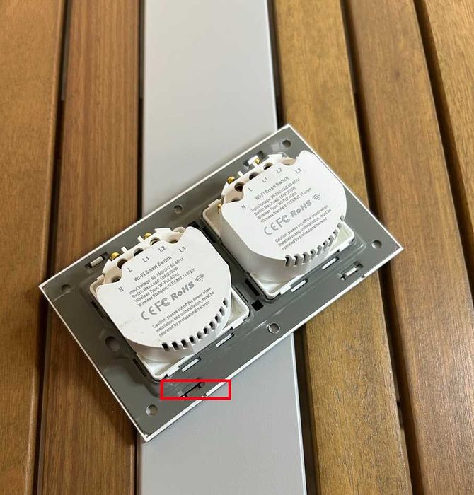 Interruptor Duplo Smartify Wi-Fi 2x2 Botões (4 zonas)