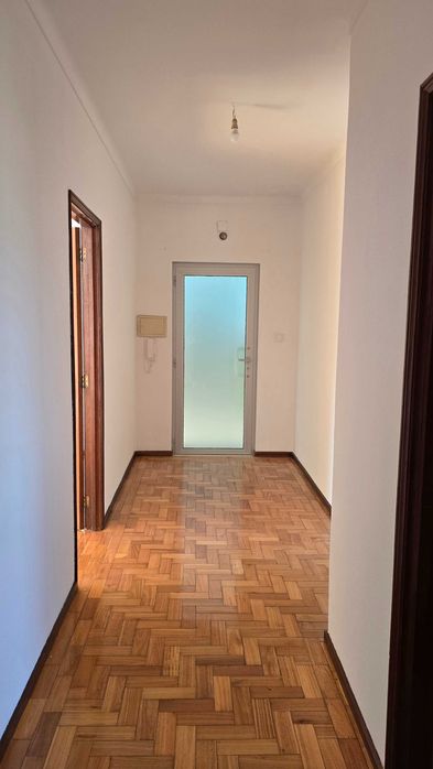 Arrenda-se apartamento T2 em Fafe