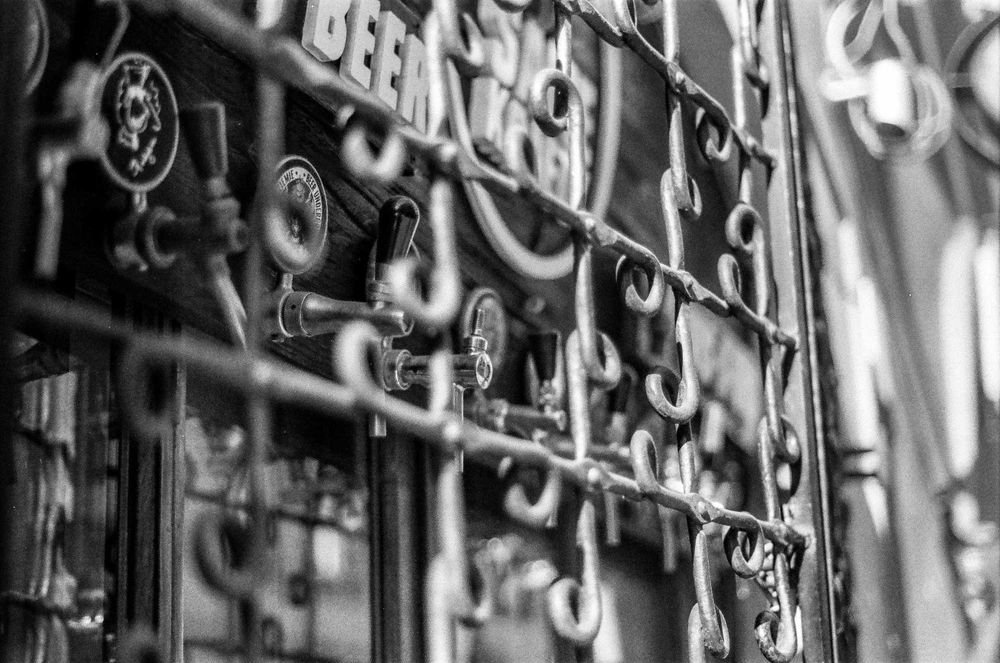 Pentax ES + Takumar  SMC 55 mm 1.8 + pasek - Sprawdzony
