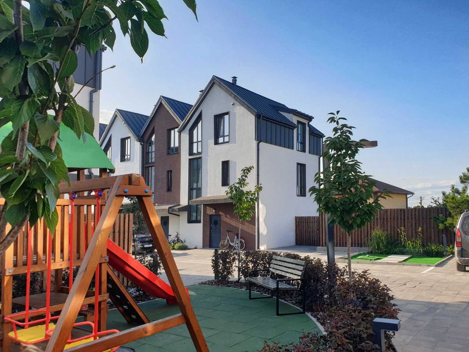 Таунхаус під чистову обробку в Києві. Жуляни. 89 м2