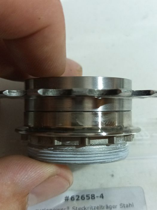 Нові тримач звёзд зірок Rohloff Carbon Drive та зірка 15t