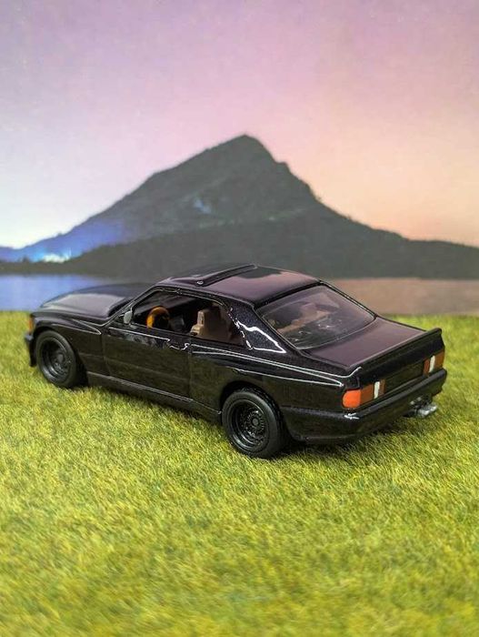 Hot Wheels '89 Mercedes-Benz 560 SEC AMG + Custom Black #1
