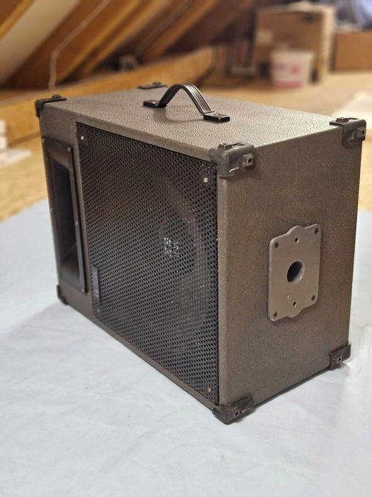 głośniki estradowe firmy TOA