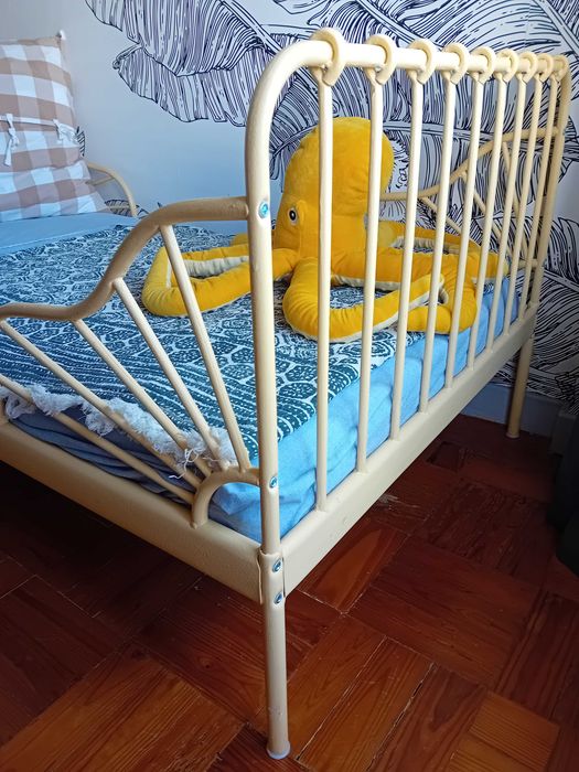 Cama criança. Cama Ikea MINNEM extensível 80X200.