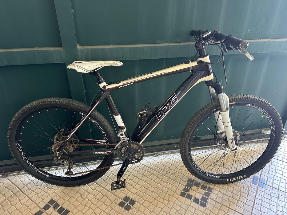 BTT toda em carbono Berg roda 26