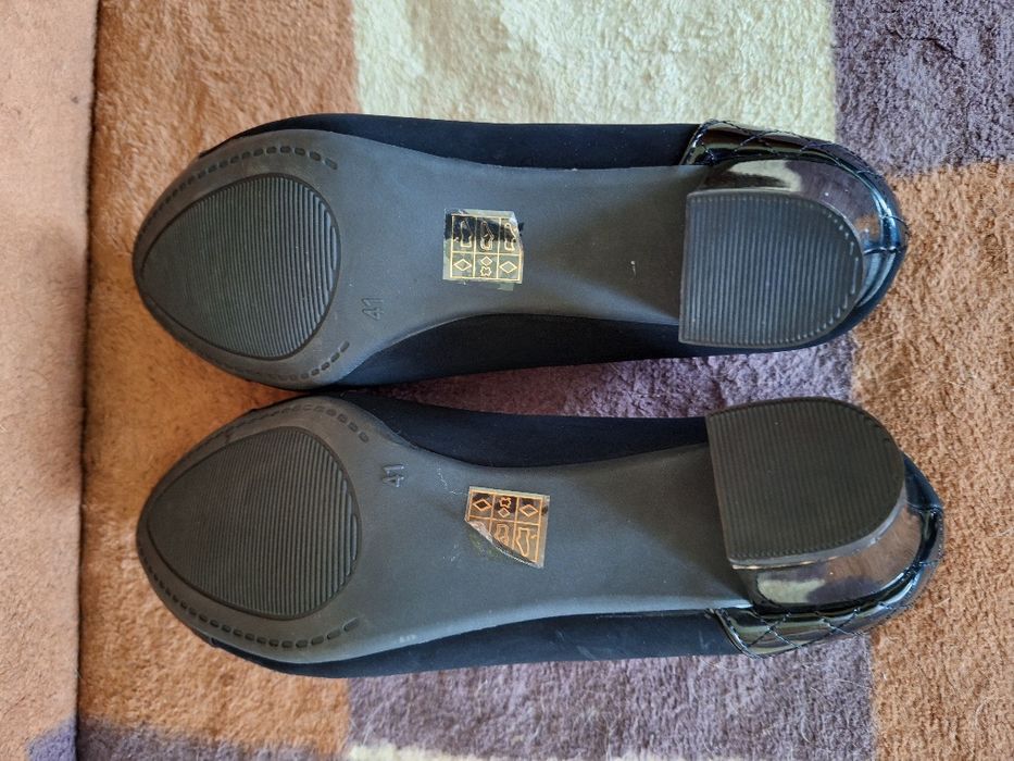 Damskie czarne czółenka