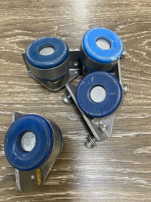 Ножки для тумбочки  колесики