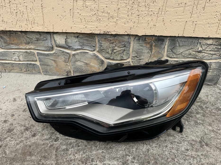 Ліва фара Audi A6 С7 оригінал Америка