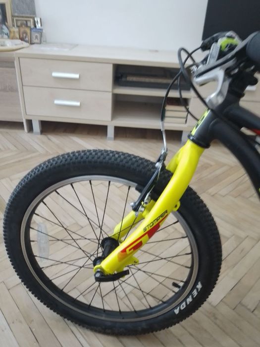 GT Stomper Prime 20"