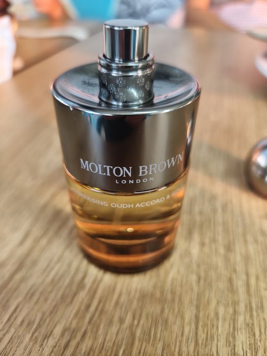Vendo perfume Molton Brown