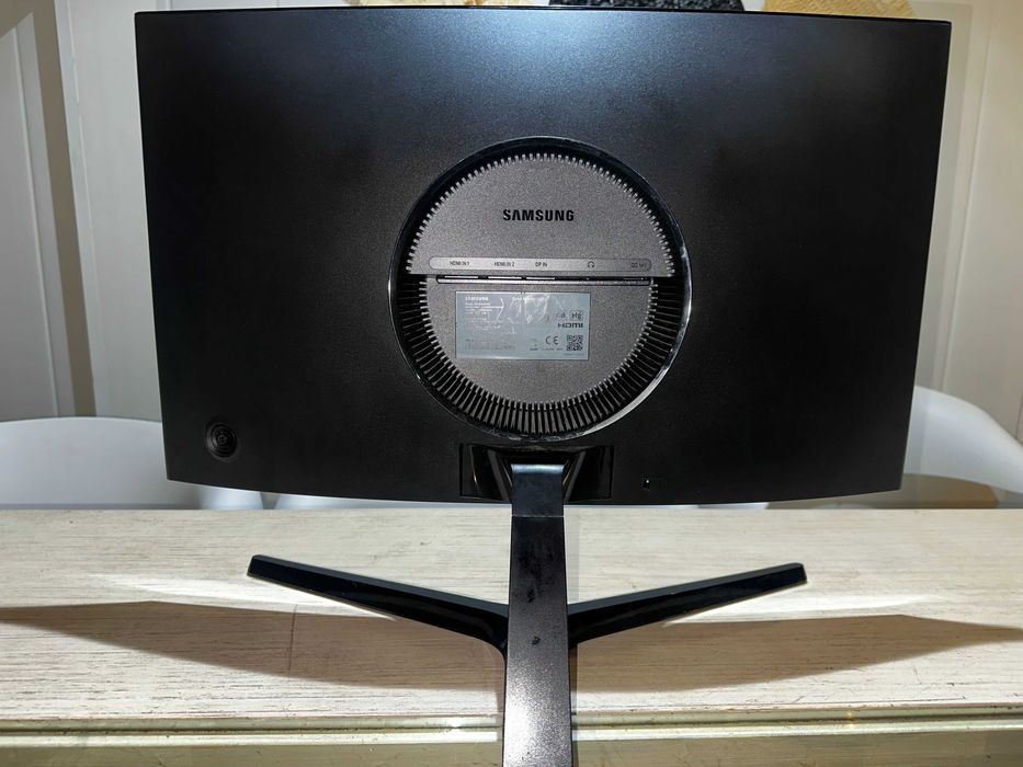 Monitor Curvo Gaming Samsung (24''144 Hz)