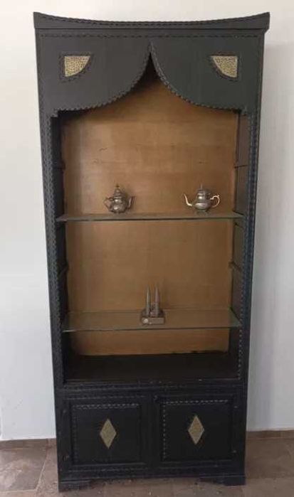 Vendo duas Estantes em madeira maciça artesanal