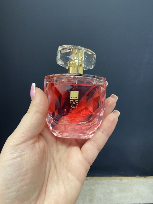 Нові парфуми EVE ONE avon