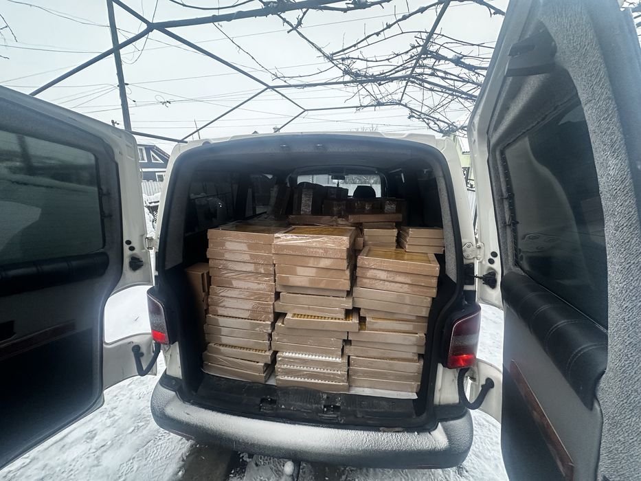 Вантажні та пасажирські перевезення трансфер