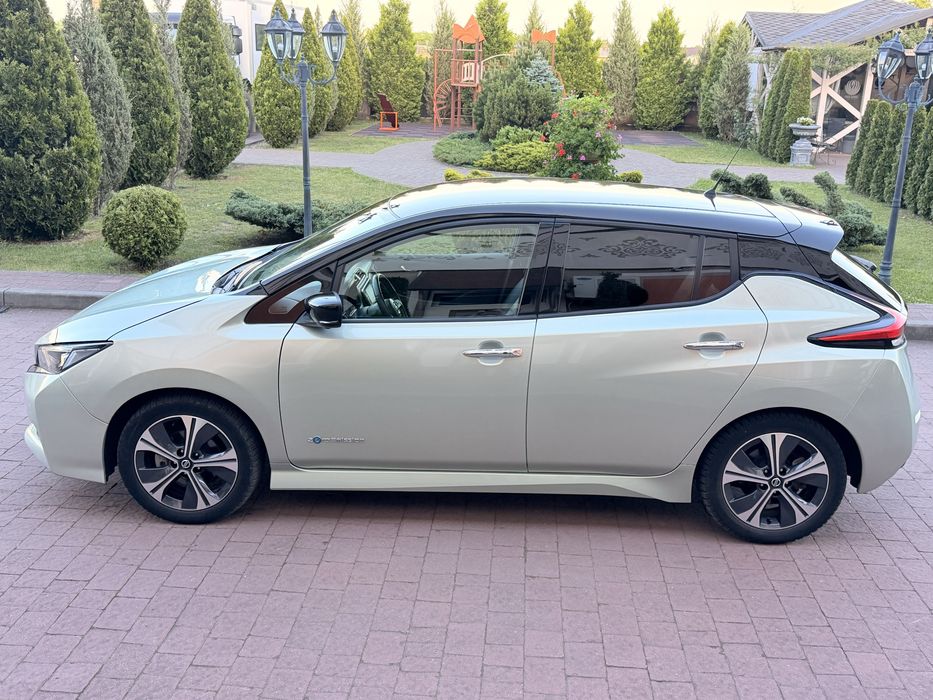 Продам автомобіль NISSAN LEAF 2020р